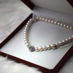 Luxury Jewelry - white pearl necklace with box