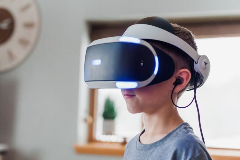 Virtual Reality: the Best Headsets and Games